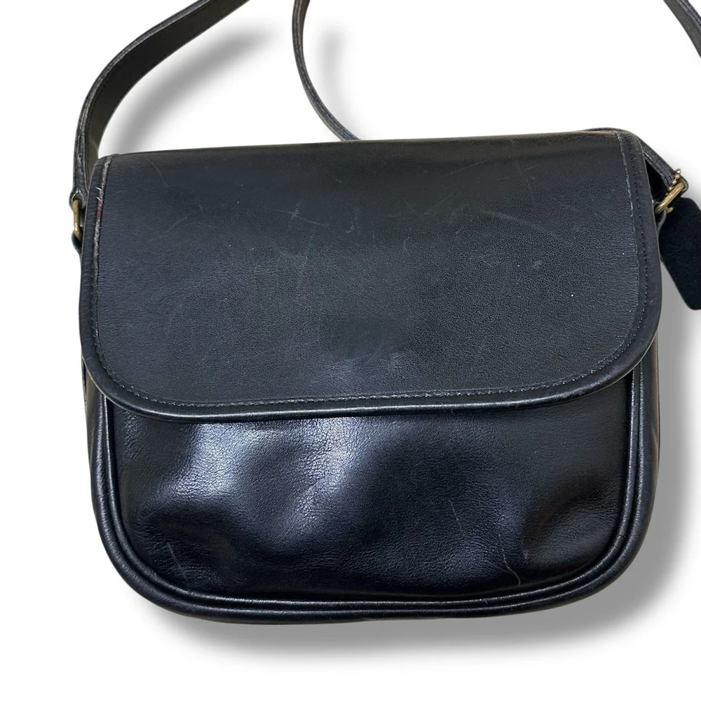 Coach Vintage Tailored Pouch #4110 Black Leather Flap Crossbody Purse 0440-936 - Picture 3 of 16